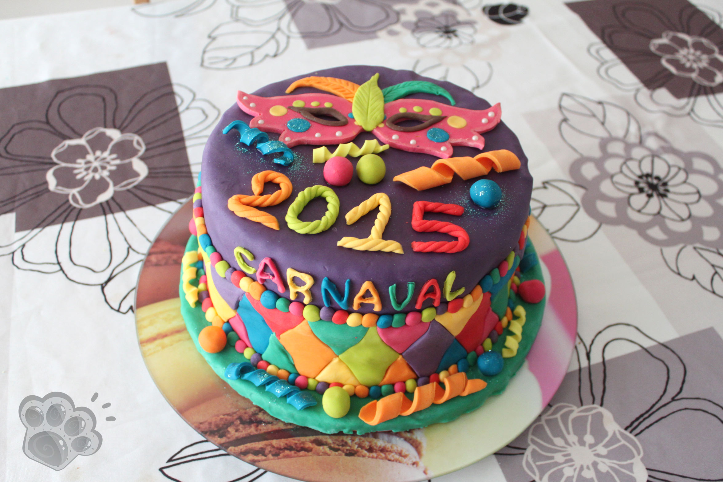 Gateau De Carnaval En Pate A Sucre La Pate D Amanda