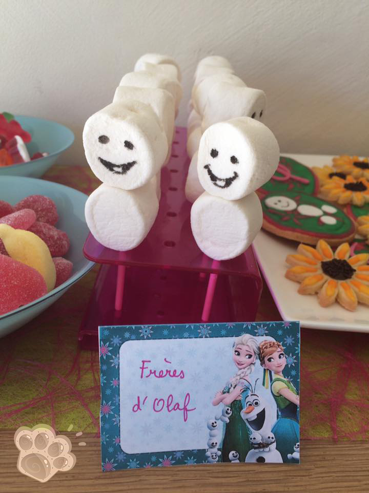 Olaf et ses petits frères! La Reine des Neiges Une fête givrée